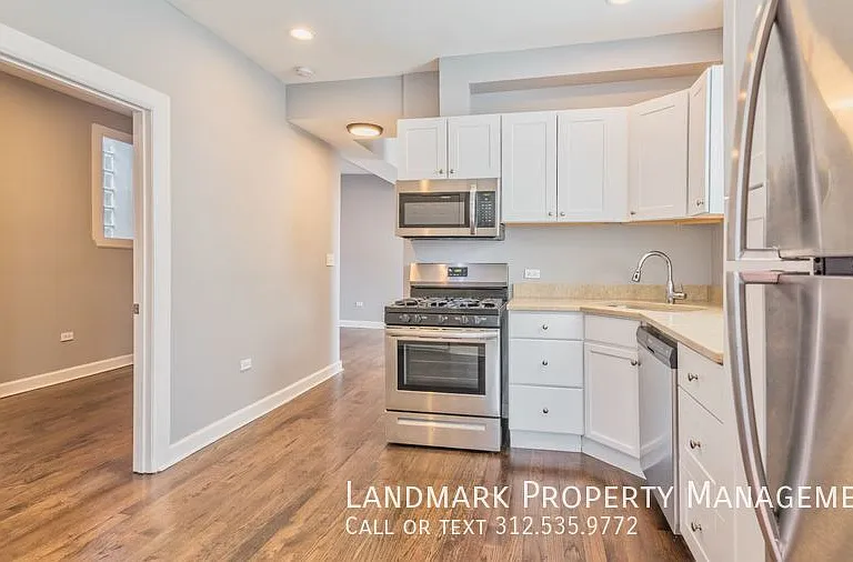 2353 W 18th Pl #3R — Photo 2