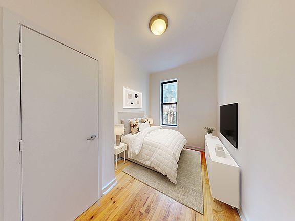 4th image of 312 E 91st St APT 4R