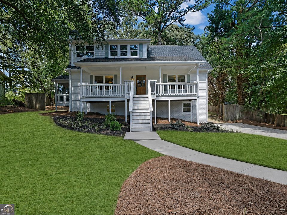 1st image of 302 Hickory Ln