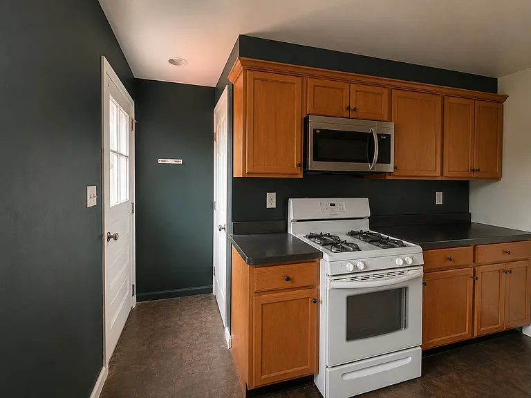 1757 Belle Terre Ave — Photo 3