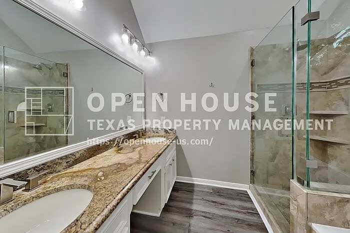 719 Fernglade Dr — Photo 10