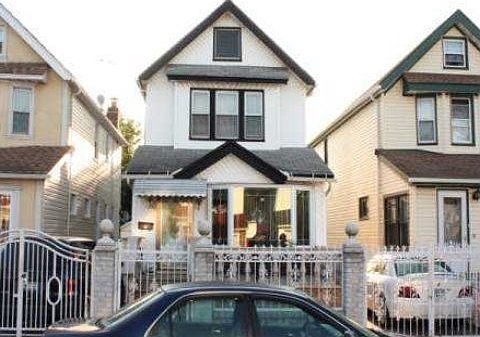 1st image of 10413 112th St