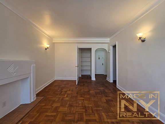 3rd image of 122-20 Ocean Promenade #G1