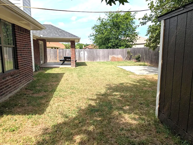 4205 Bluestem Ln — Photo 28