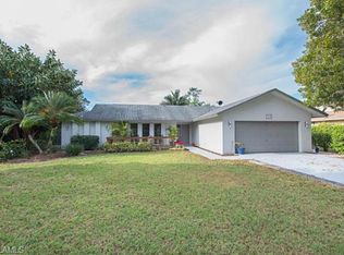 198 Pinehurst Cir, Naples, FL 34113