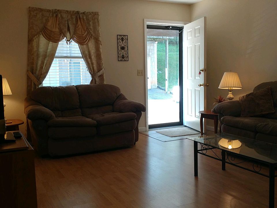 1st image of 177 Bart Green Dr