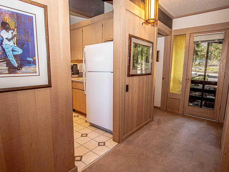 1877 N Lake Blvd #4 — Photo 9