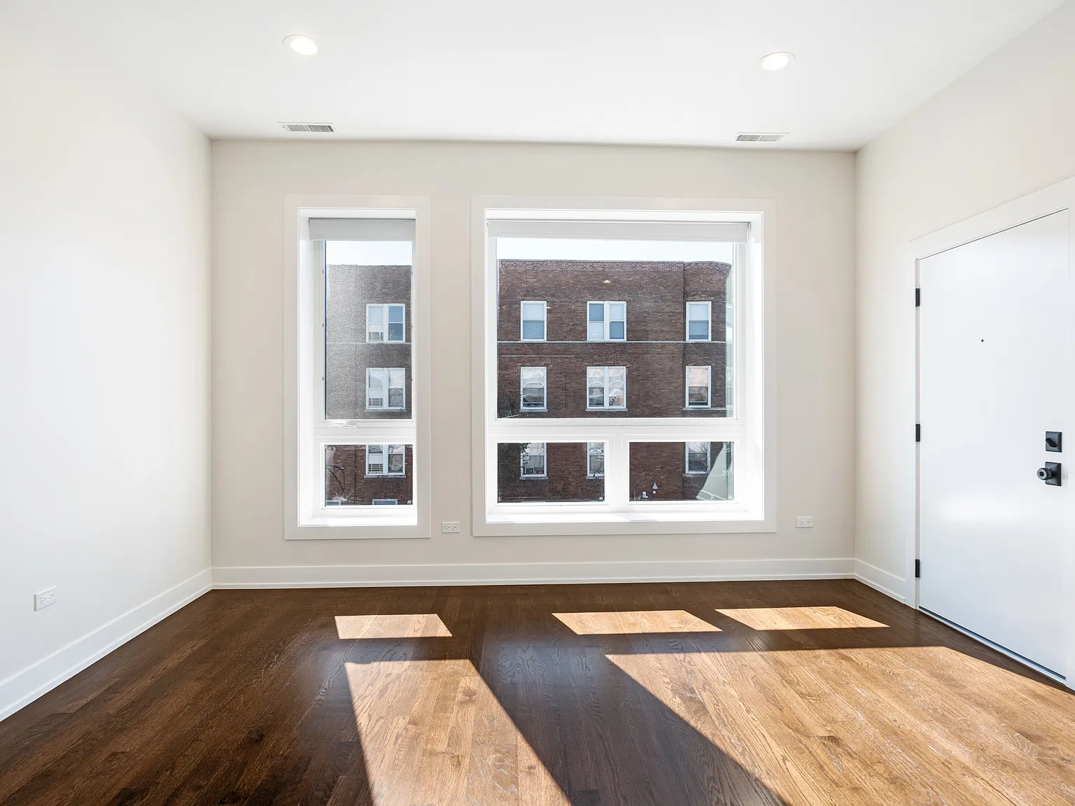3 bed, $2,900 — Photo 3