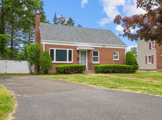 22 W Tract Rd, Cromwell, CT 06416