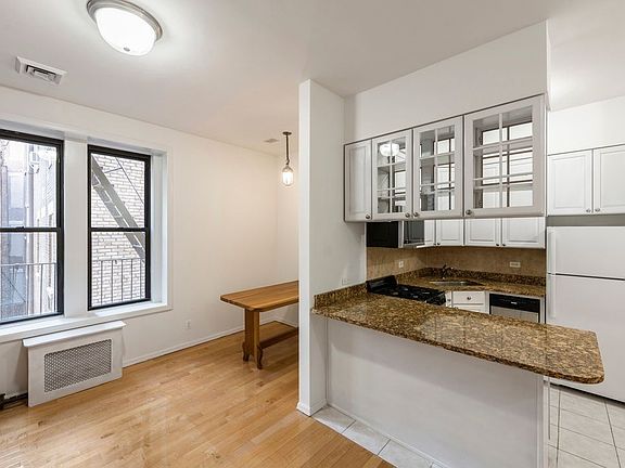 2nd image of 66 W 77th St APT 41
