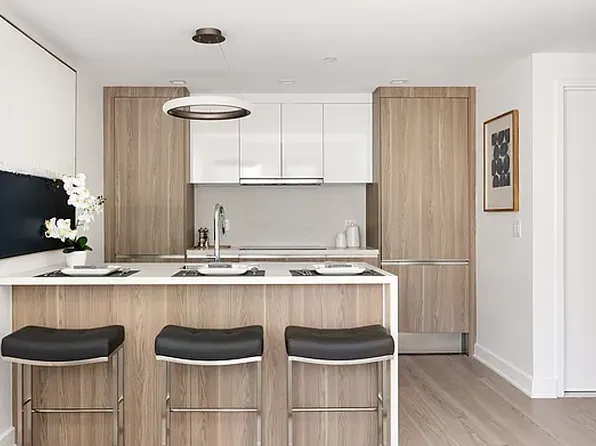 27-09 40th Avenue image 2 of 13