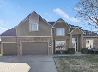 2409 NE Sweet Water Cir, Lees Summit, MO 64086