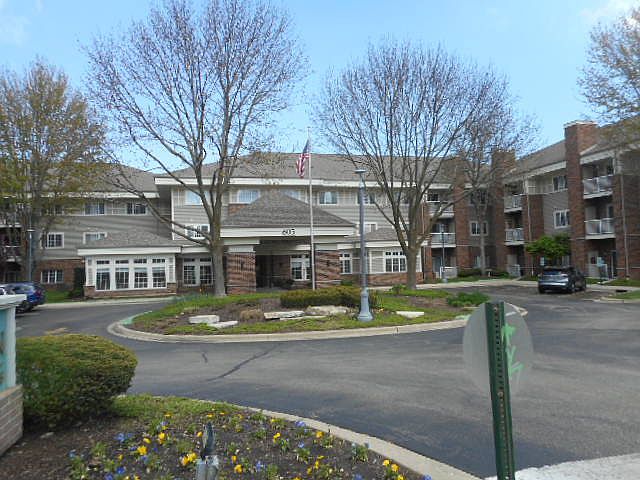 1st image of 605 Barrington Ave APT 340