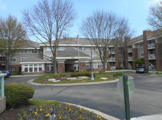 605 Barrington Ave APT 340, Dundee, IL 60118