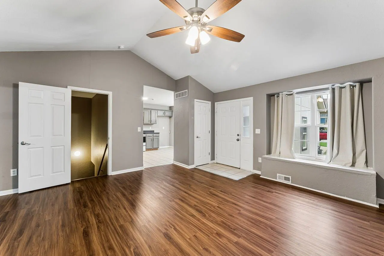 4 bed, 3.0 bath, 1542 sqft, $2,150 — Photo 4