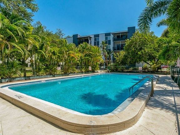 Pool and Sun Deck