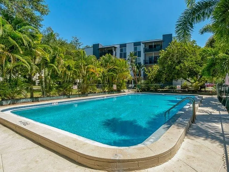Pool and Sun Deck