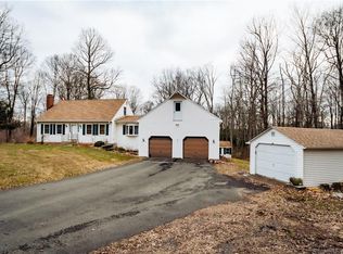 23 Earl Roberts Rd, Higganum, CT 06441