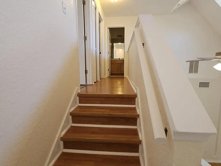 231 NE 28th Ave #101 — Photo 9