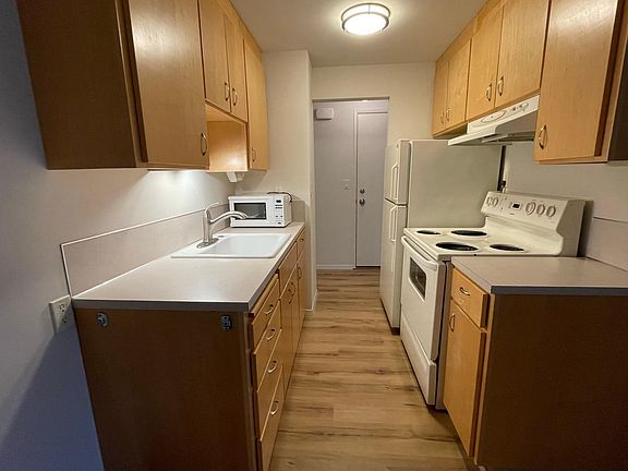 4th image of 4745 18th Ave NE