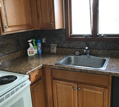 5th image of 308 Sampson Ave APT 6