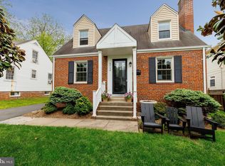 5710 25th Rd N, Arlington, VA 22207