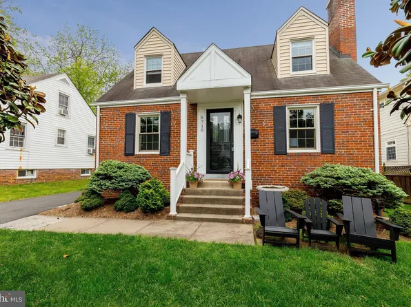 5710 25th Rd N, Arlington, VA 22207
