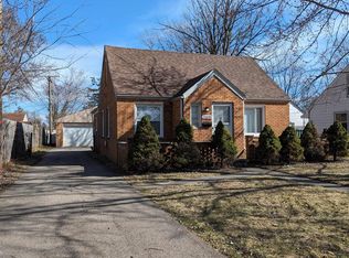 25290 Ford St, Roseville, MI