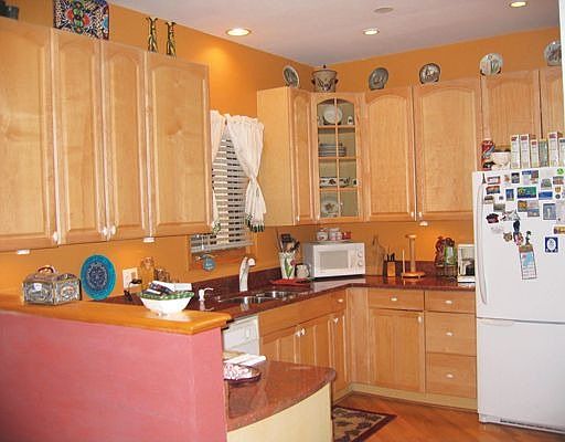 4th image of 1129 E Hyde Park Blvd APT A
