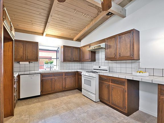 5th image of 2243 W 237th St