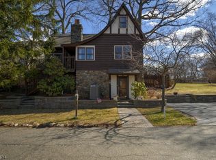 6 Elm St, Denville, NJ 07834