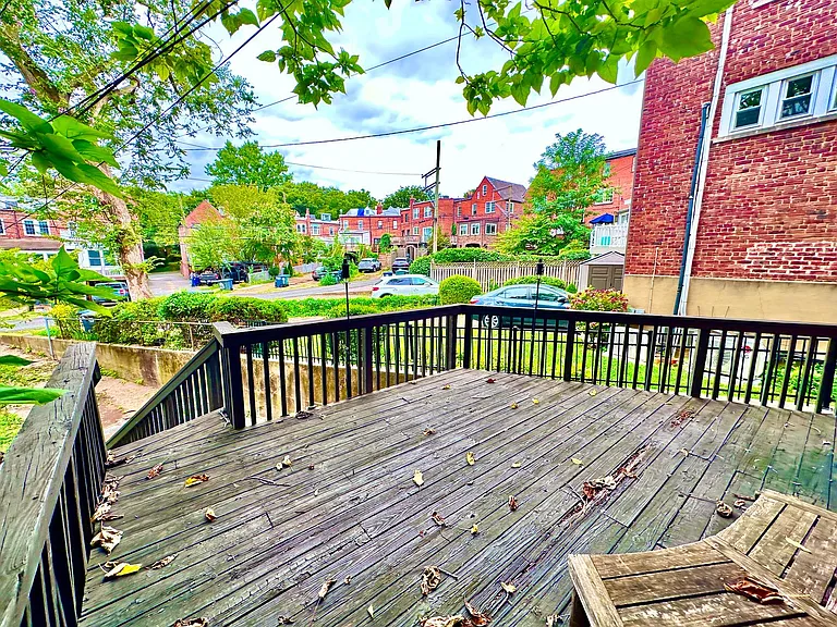4422 Greenwich Pkwy NW — Photo 57