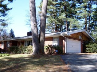 40 E Elro Dr, Oak Ridge, NJ 07438