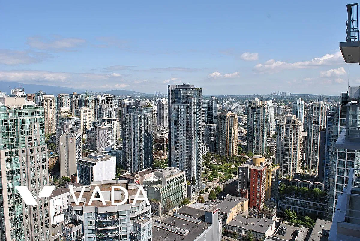1283 Howe Street Vancouver — Photo 3