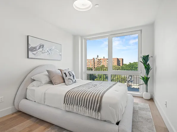 1173 Rogers Avenue image 6 of 12