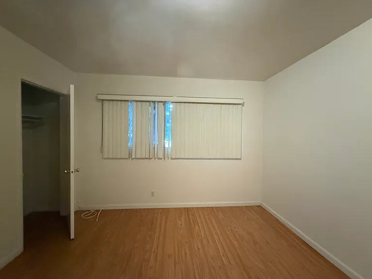 655 N Lucerne Blvd #2 — Photo 6