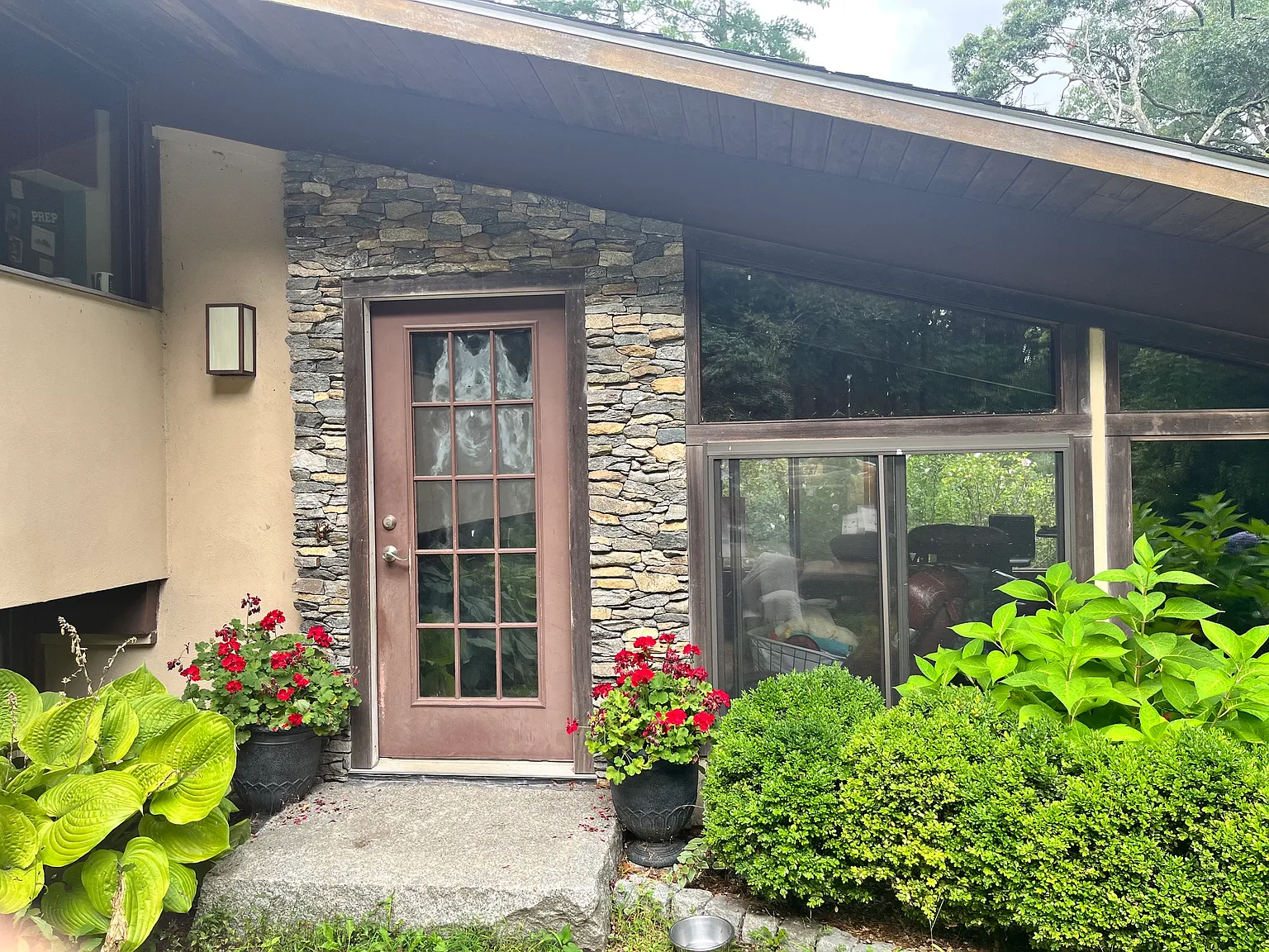 3 bed, 2.5 bath, 1848 sqft, $4,800 — Photo 1