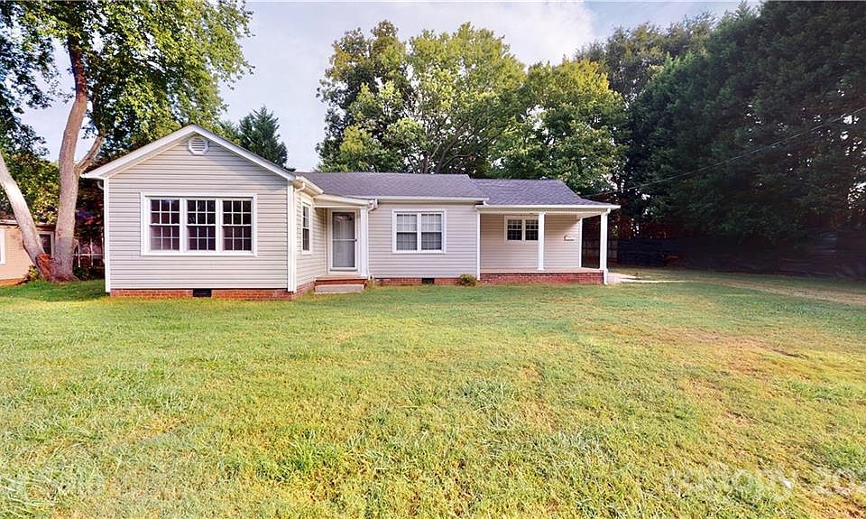 1st image of 2941 Highland Dr