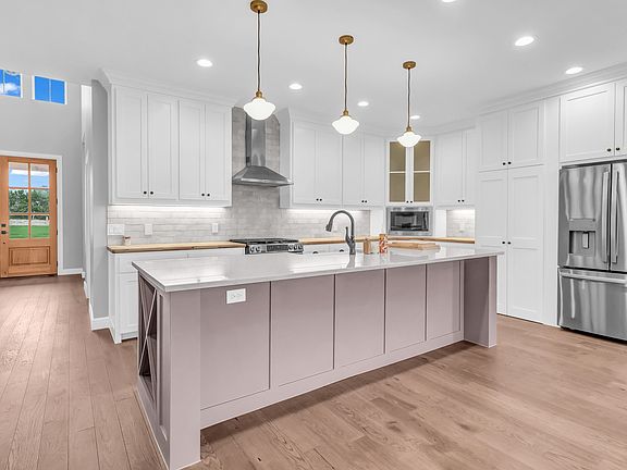 3rd image of Caraway Three Quarter Loop