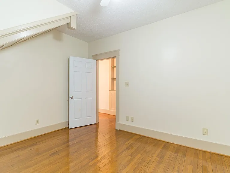 803 Phillips Ave #1 — Photo 9