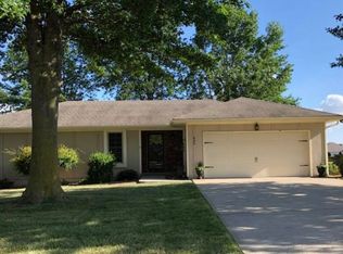 809 W 35th St, Higginsville, MO 64037