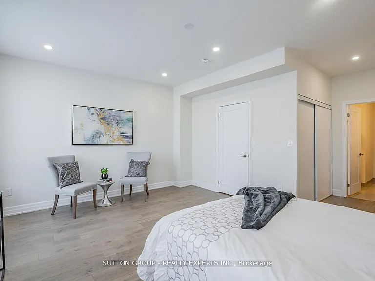 1190 Cawthra Rd #610 — Photo 20
