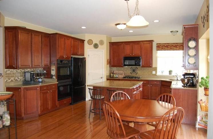 1st image of 16491 Mulberry Way