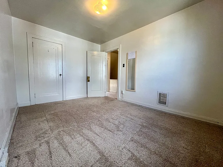 243 Halket Pl — Photo 11