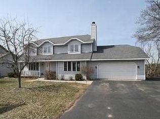 723 Woodcrest Dr N, Hudson, WI 54016