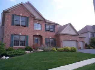 507 Cole Dr, South Elgin, IL 60177