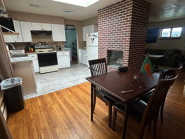 612 E Beaver Ave — Photo 13