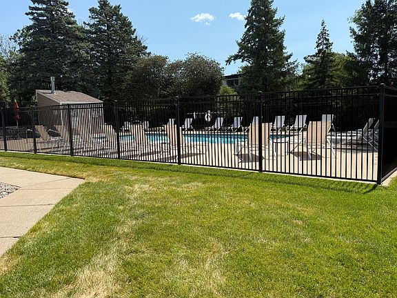 2nd image of 350 Shelard Pkwy Unit 304