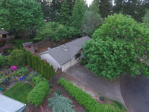 2nd image of 720 NE 148th Ave