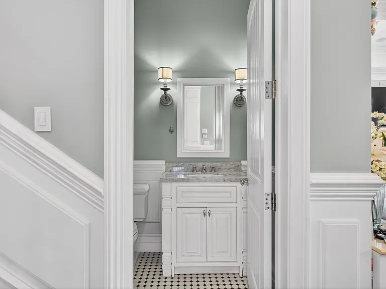 4533 Farmdale Ave — Photo 55